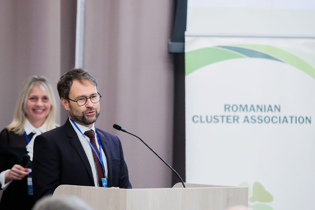 Monsieur Daniel COSNITA, Président de l'Association roumaine des clusters - CLUSTERO