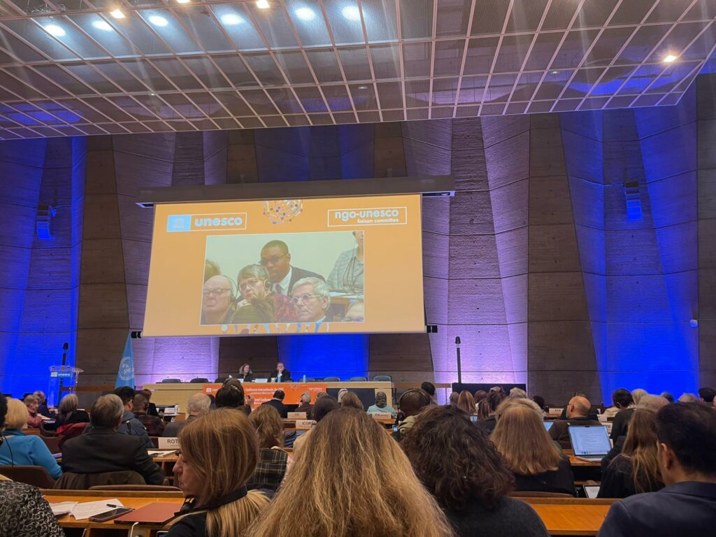 Gabriel Mvogo Saint, Président du Système Européen de Coopération, plaide pour un renouveau des ODD lors de la Conférence internationale des ONG partenaires de l'UNESCO - Comité de liaison de l'UNESCO