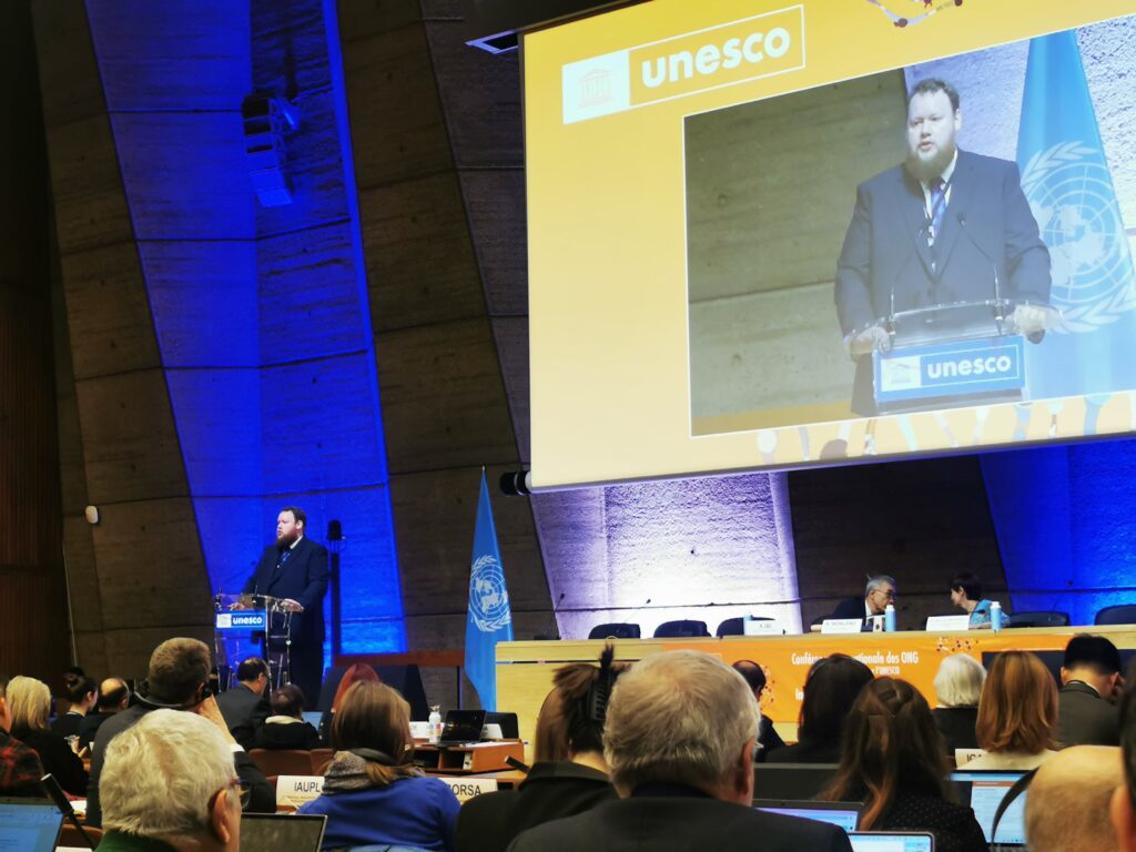 M. Nick Newland , Président sortant du comité de liaison ONG-UNESCO - 2022 - 2024